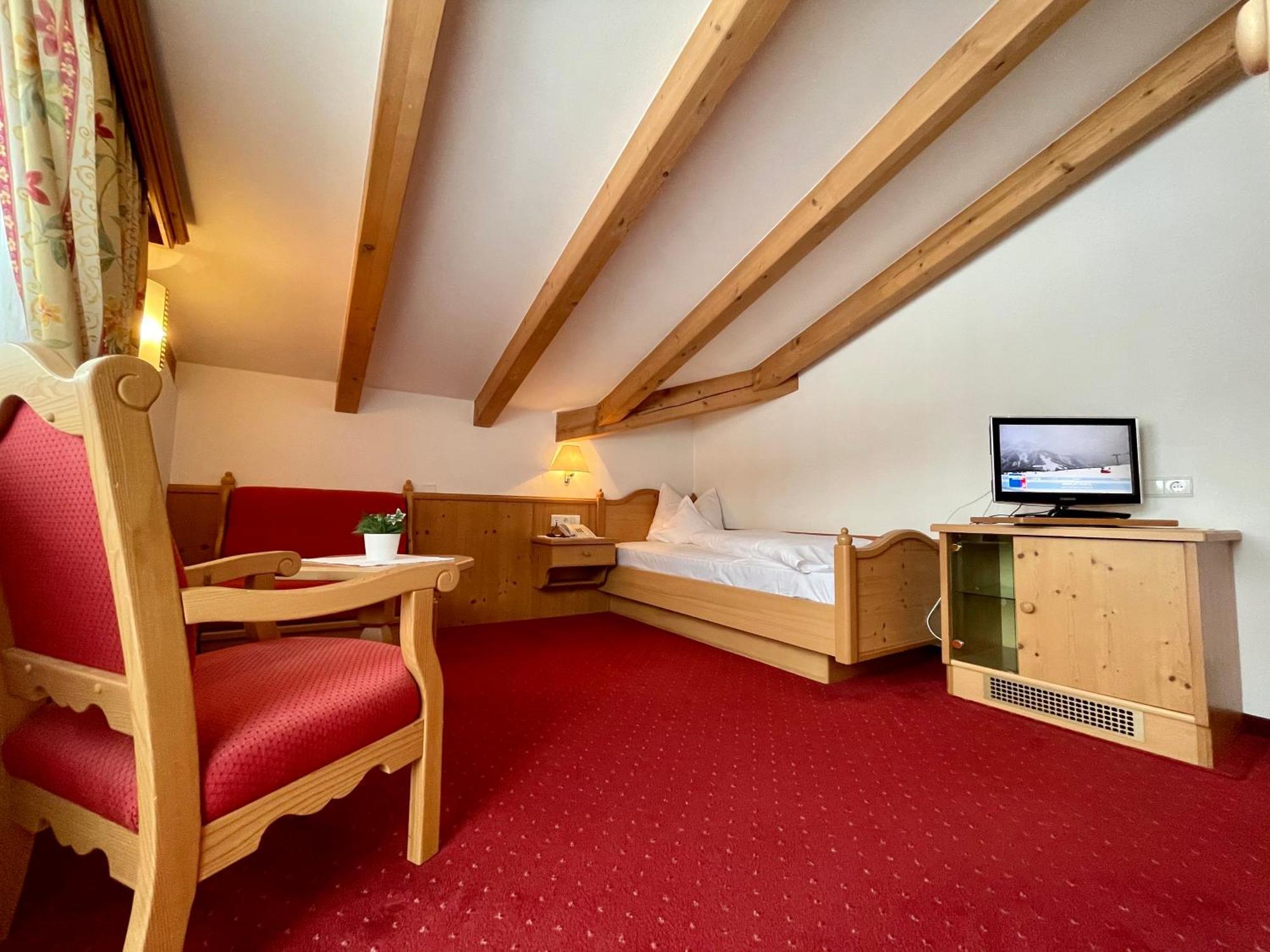 Hotel Heinz Brunico Ngoại thất bức ảnh